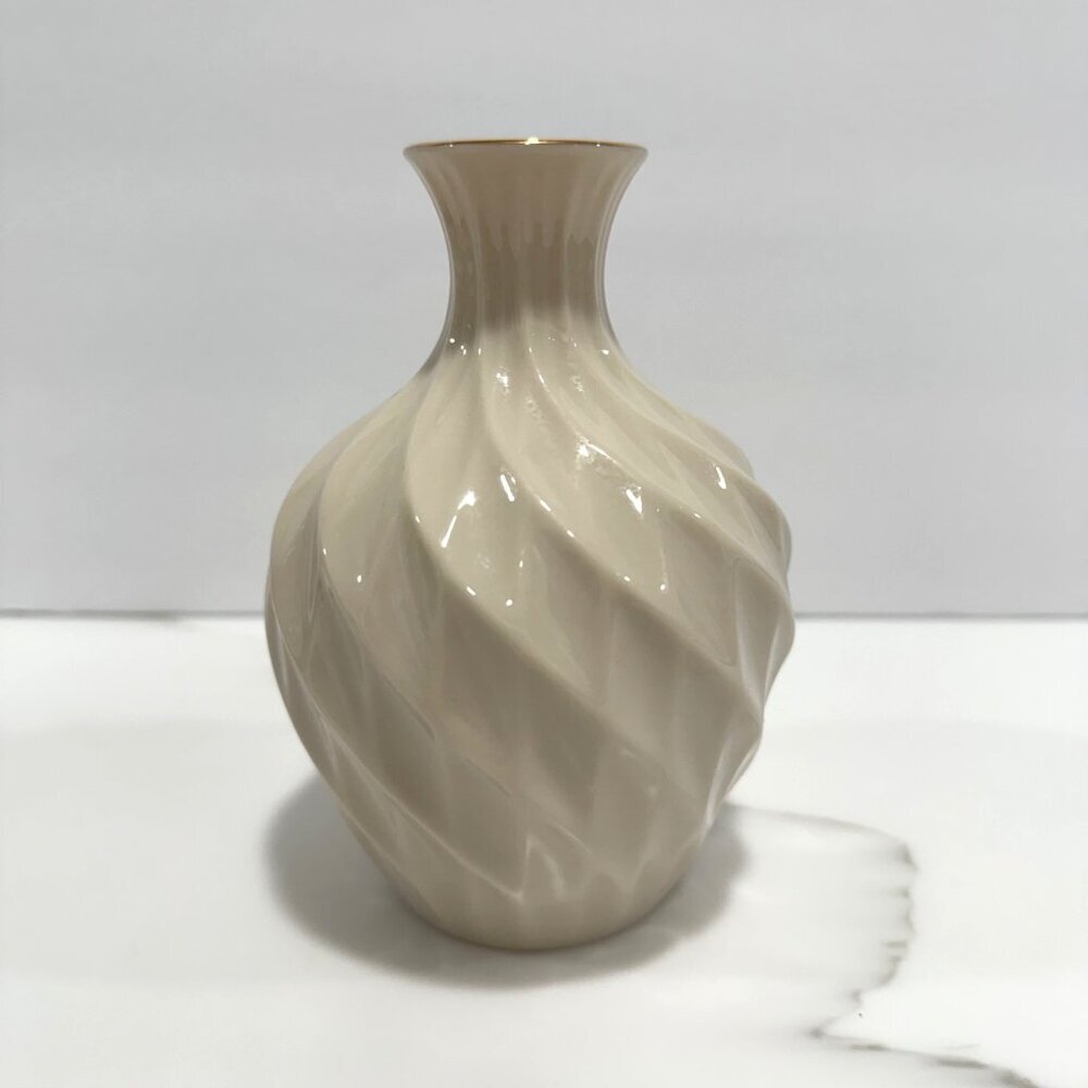 VTG Lenox Richmond Collection Raised Swirl Bud Vase Cream 24k Gold Rim 5.5"